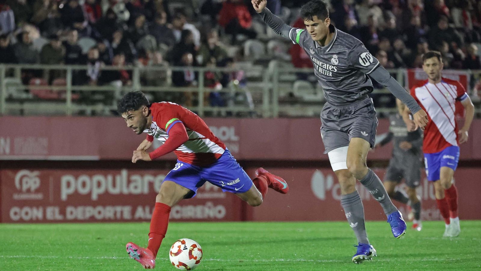 Javi Gómez, en el partido del Algeciras con el Castilla.