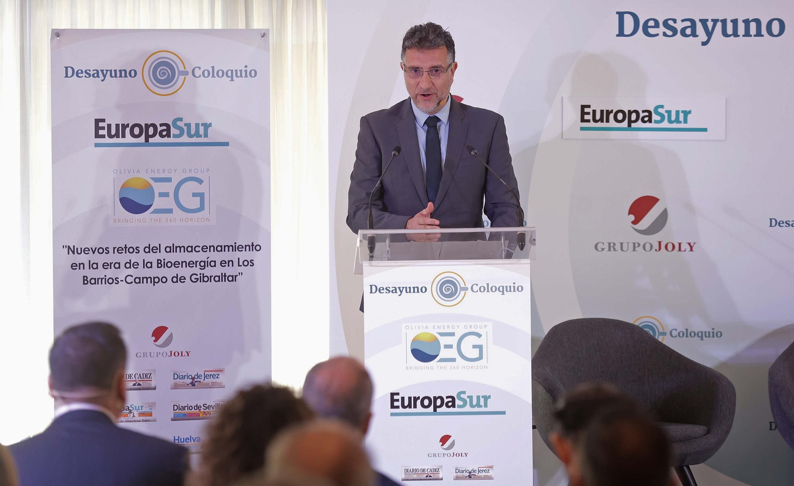Fotos del Desayuno coloquio Nuevos retos del almacenamiento en la era de la bioenergía en Los Barrios y el Campo de Gibraltar de Europa Sur y Olivia Energy Group