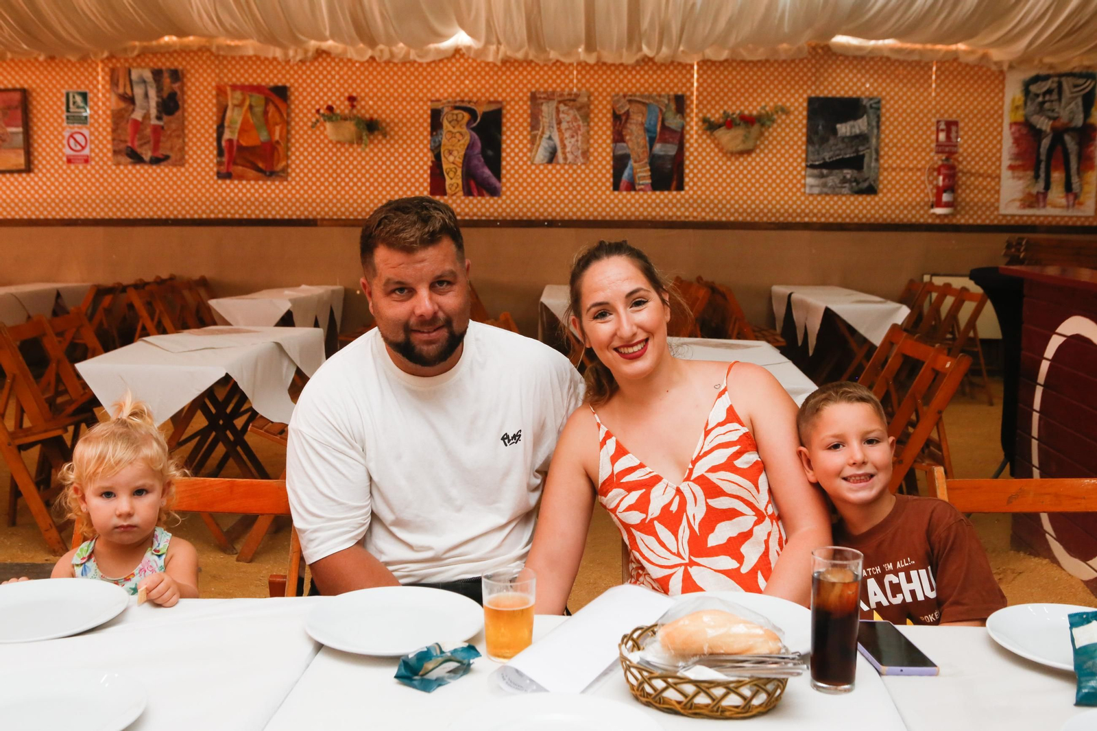 Búscate en las fotos del lunes en la Feria de Tarifa