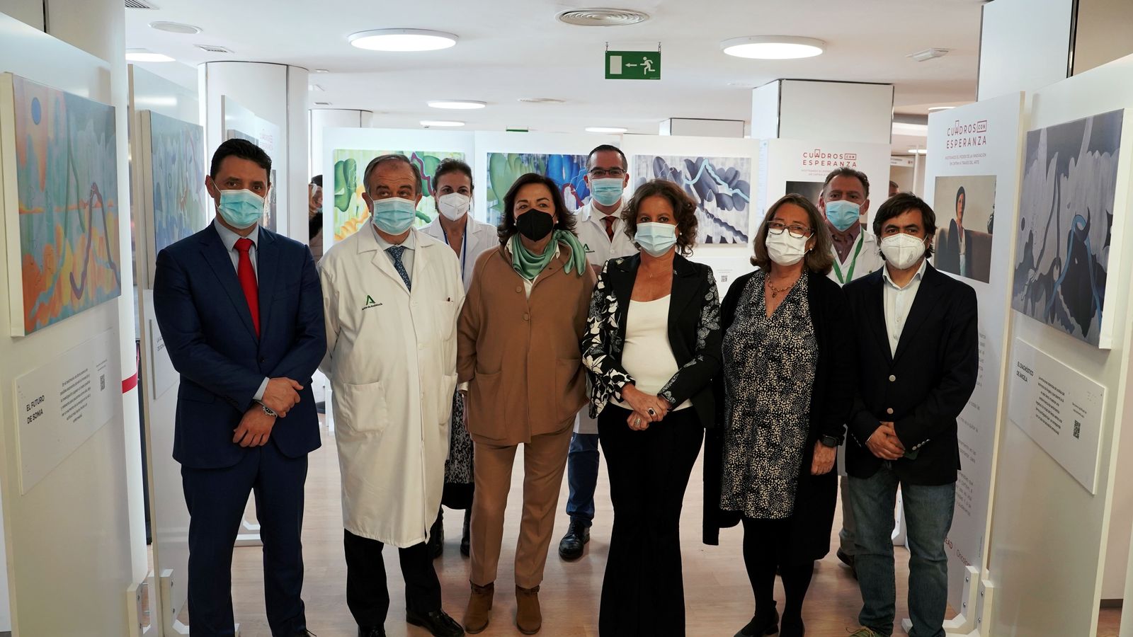 La Consejera de Sanidad Catalina García durante su visita en el Virgen Macarena/M.G.