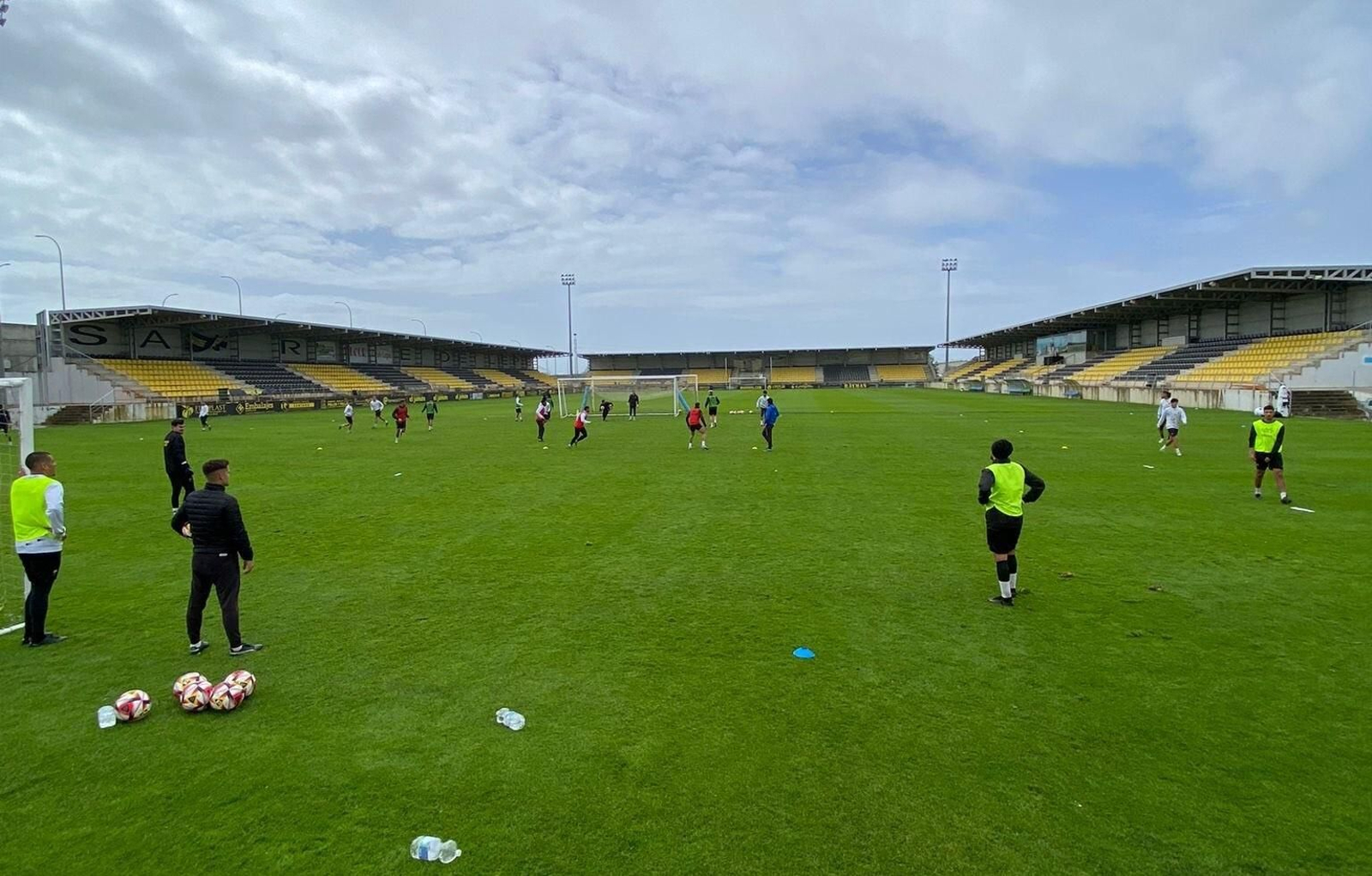 El San Roque prepara el partido de este domingo en el Ciudad de Lepe.