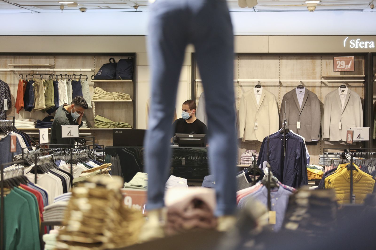 Las fotos de los centros comerciales de Málaga abiertos, en la fase 2 de la desescalada