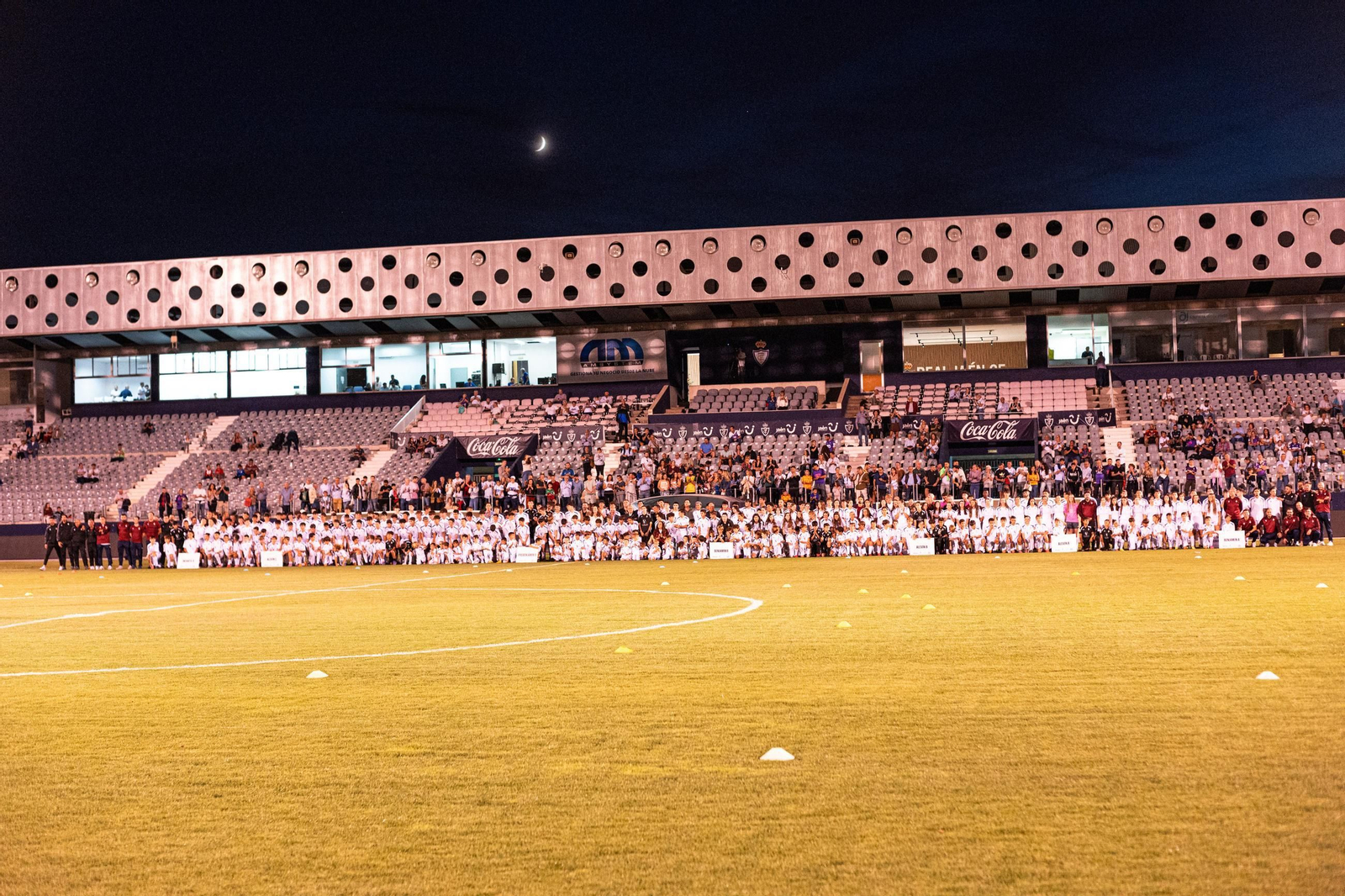 Foto de familia de todas las categorías inferiores