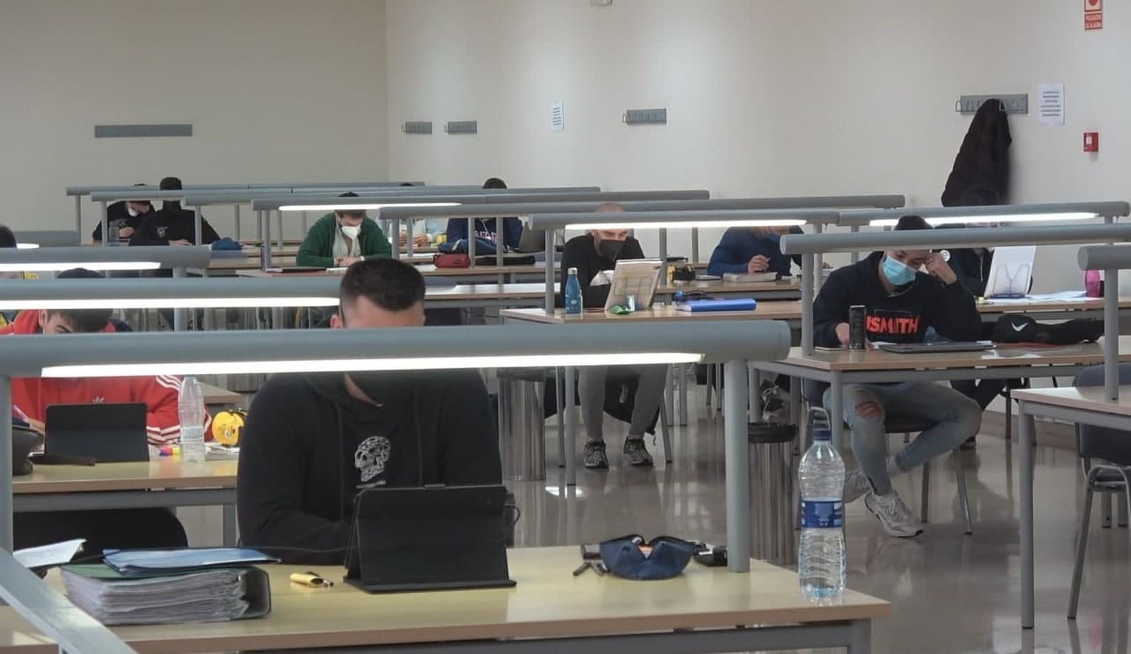 Una sala de estudio de la Universidad.