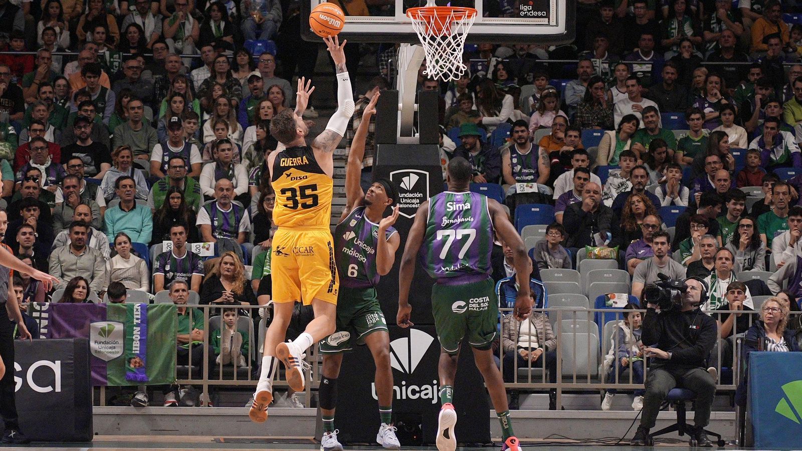 El Unicaja-La Laguna Tenerife, en fotos