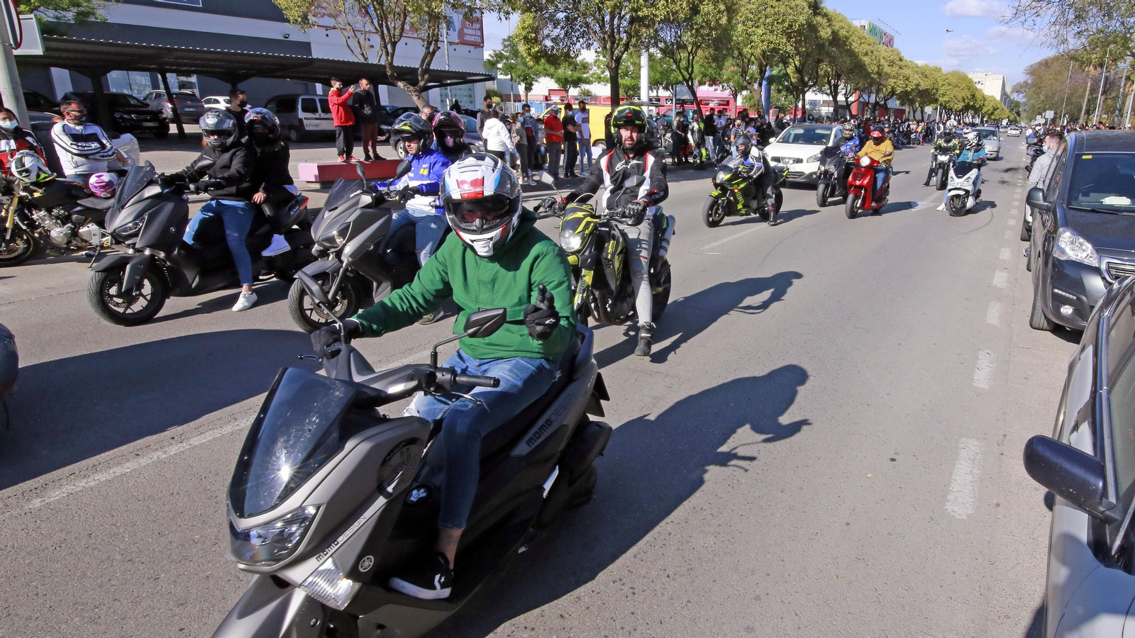 Imágenes del ambiente motero en Jerez