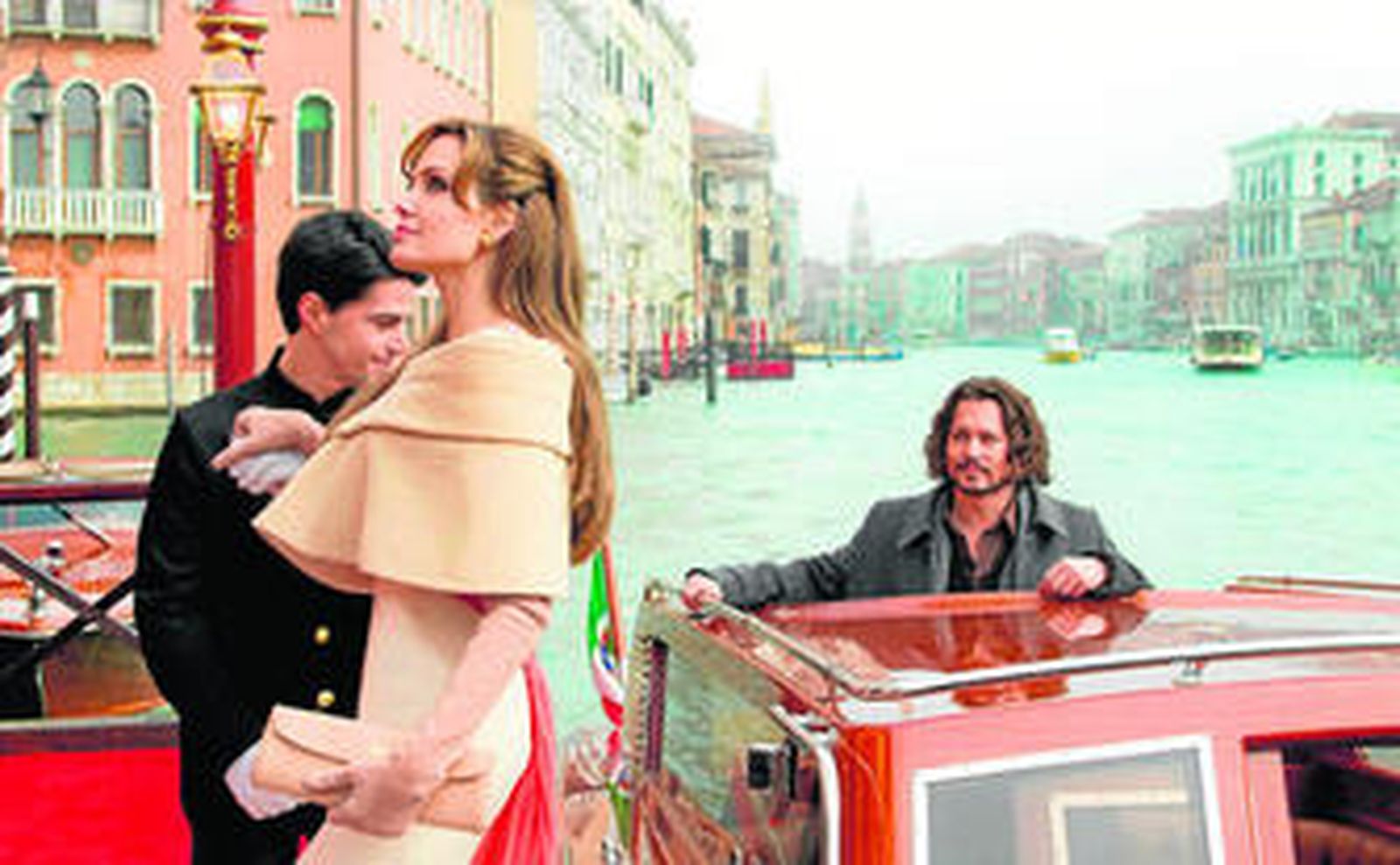 Johnny Depp y Angelina Jolie, la guapa pareja protagonista de 'The tourist'.