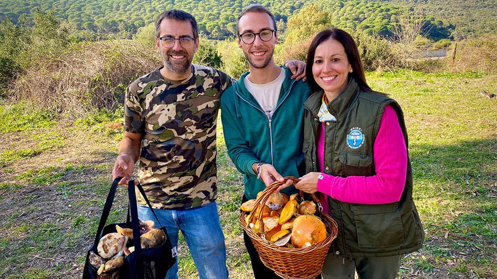 Recolección de setas silvestres para la investigación de la Universidad de Cádiz.