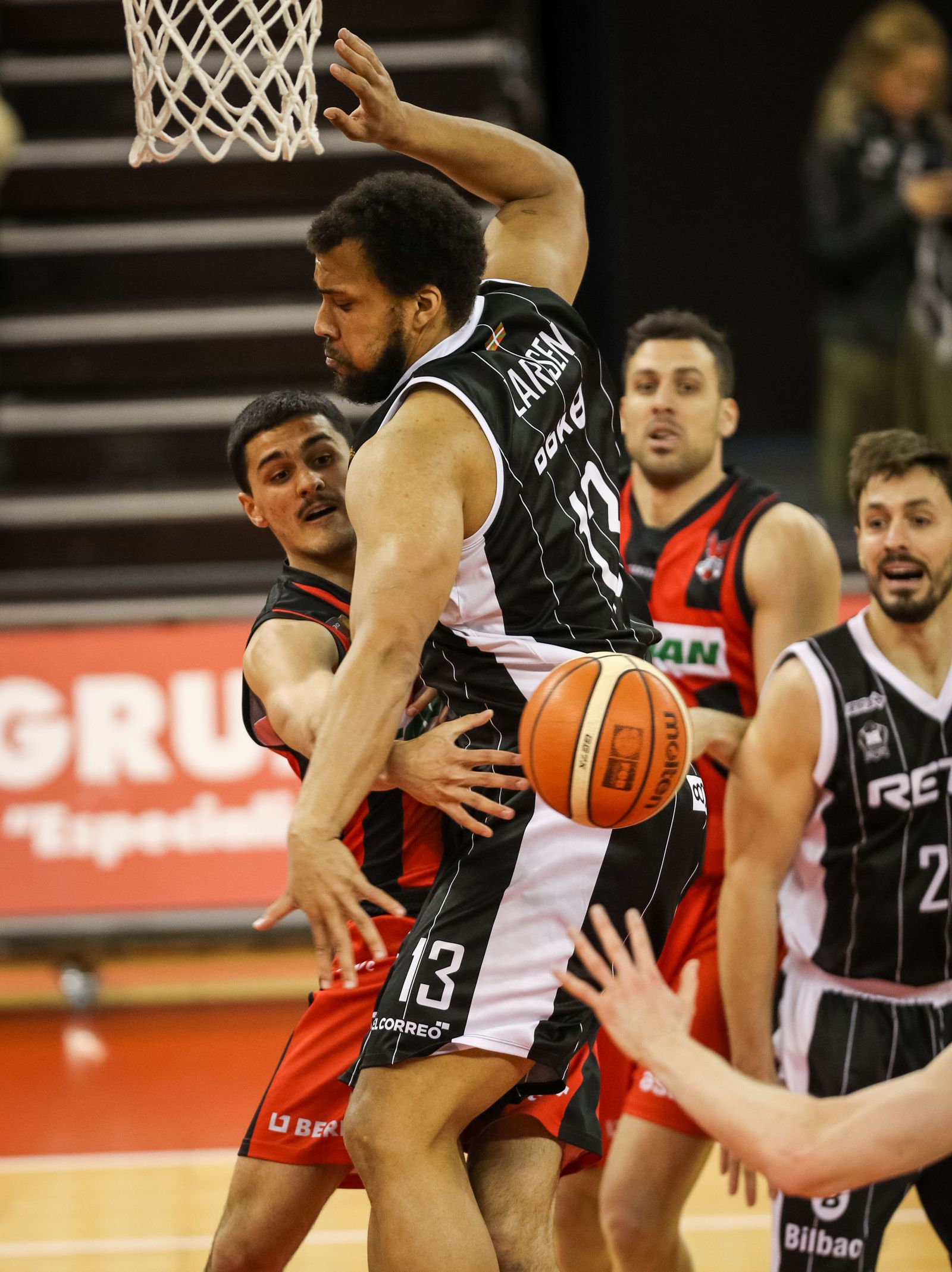 El partido fue muy duro y muy intenso