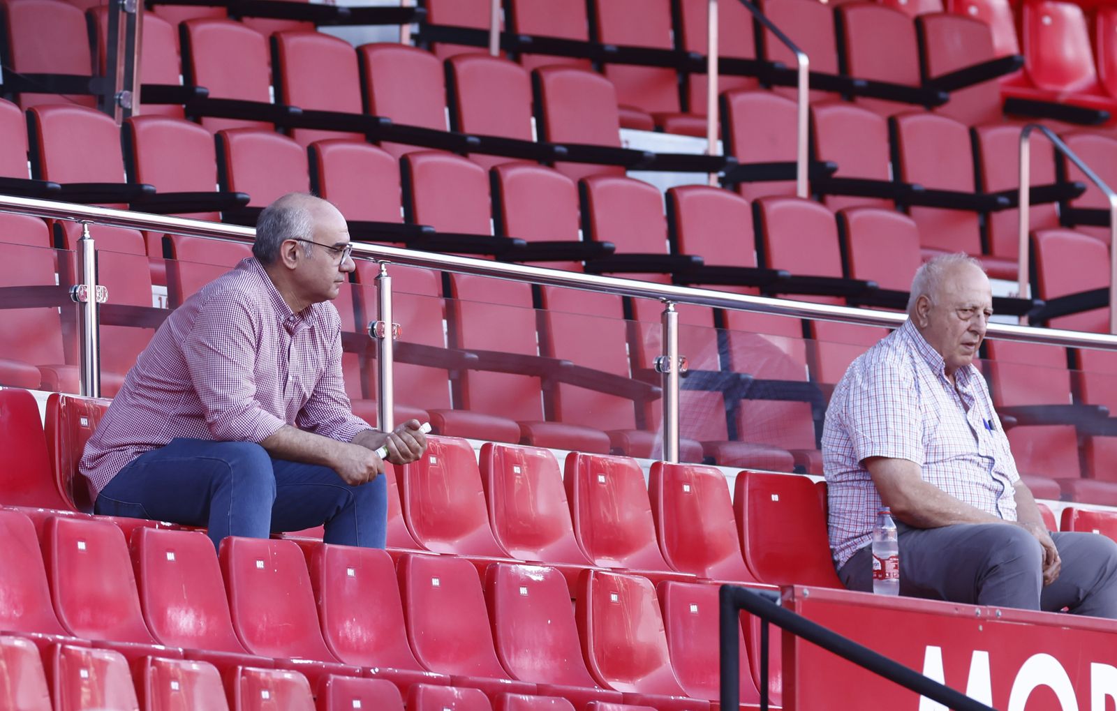 Búscate en las fotos del Sevilla-Valencia