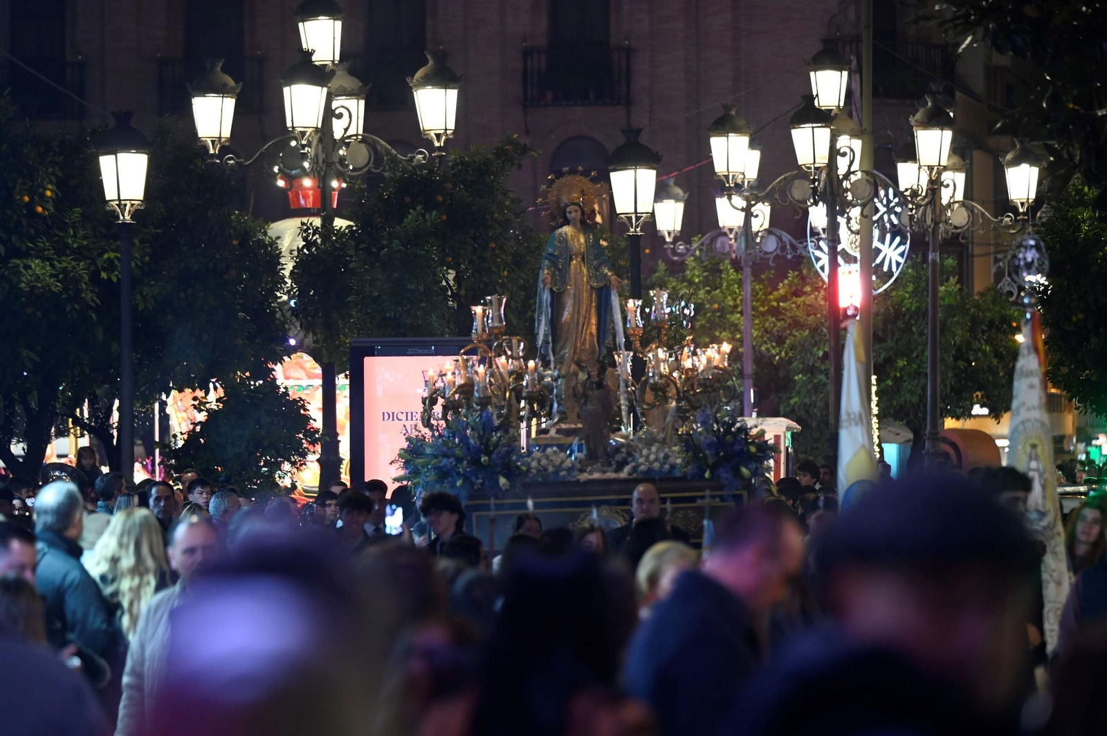 Las mejores fotos de la procesión de la Virgen de la Medalla Milagrosa de Córdoba