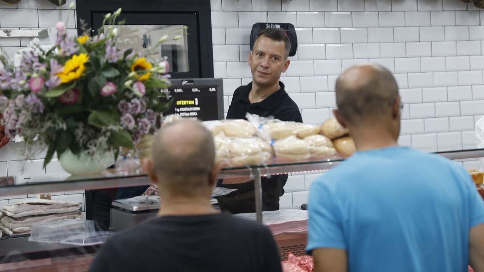 Las fotos de la reapertura de la Boutique de la Carne 42 días después del incendio