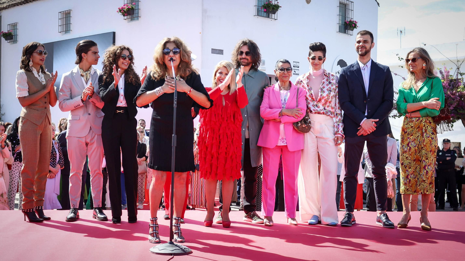 Toda la familia de Lola Flores y muchos famosos en Jerez en la inauguración de su Centro Cultural Toda la familia de Lola Flores y muchos famosos en Jerez en la inauguración de su Centro Cultural