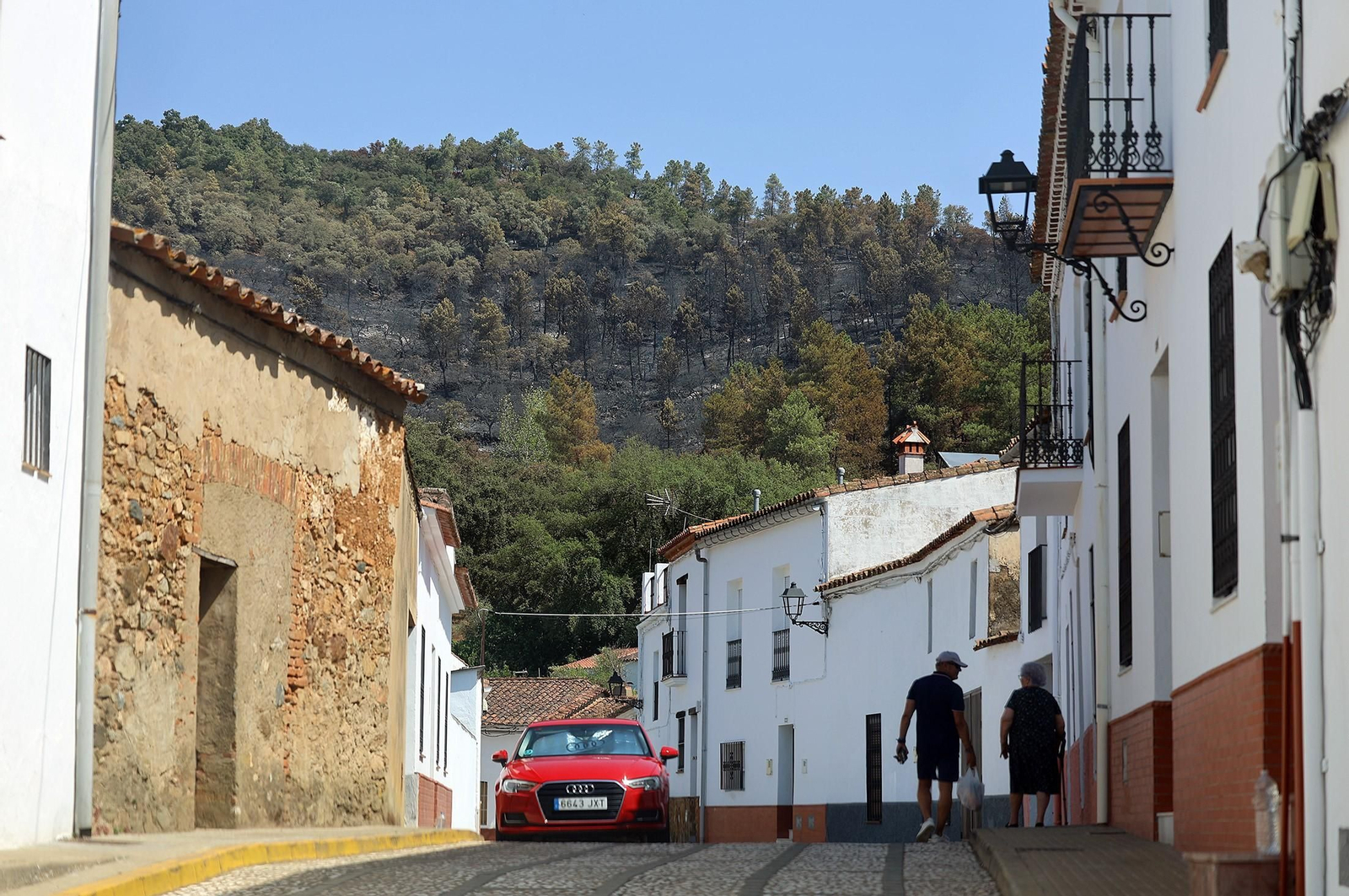 Día después del incendio en Jabugo.
