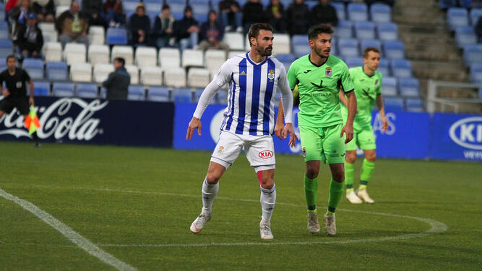 Chico Díaz (izquierda) durante el Recreativo-Badajoz