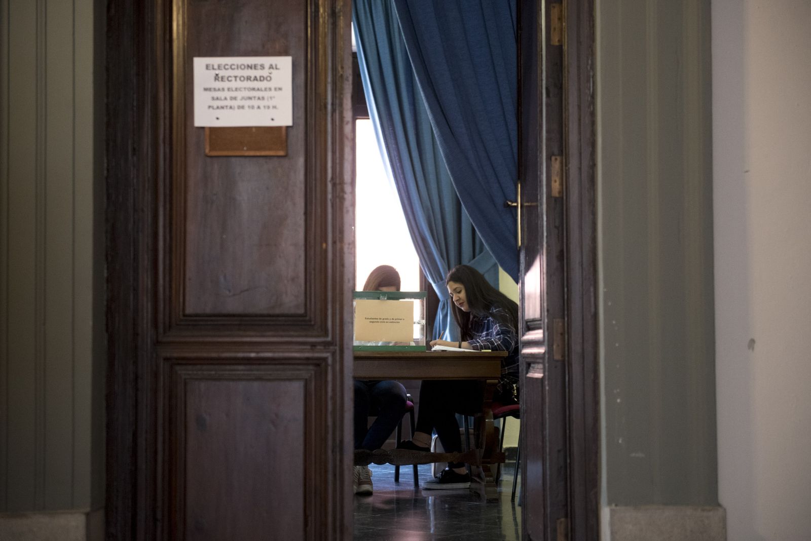 Las mejores imágenes de las elecciones en la UGR