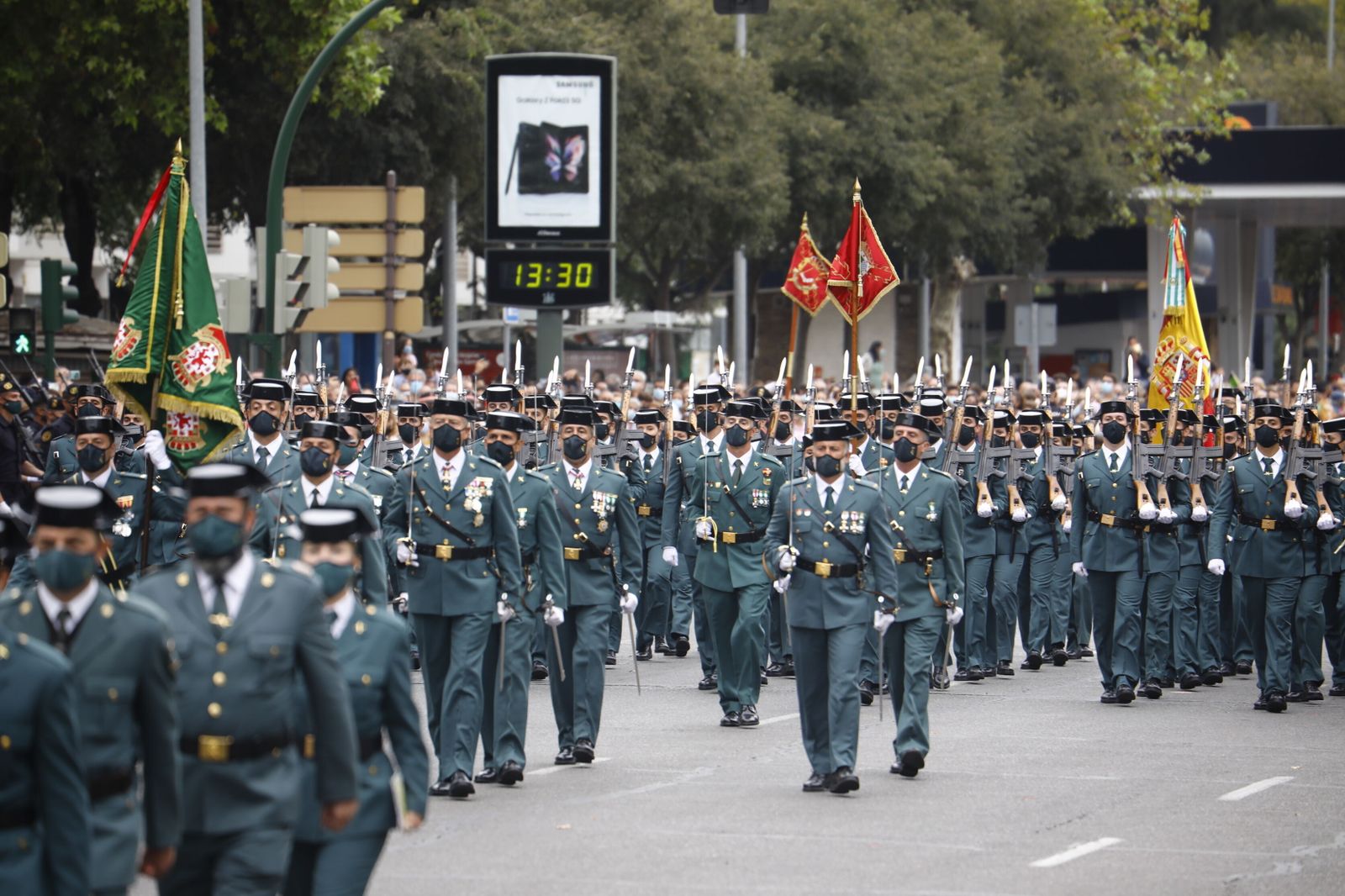 Desfile de la Guardia Civil con motivo del día de la patrona.