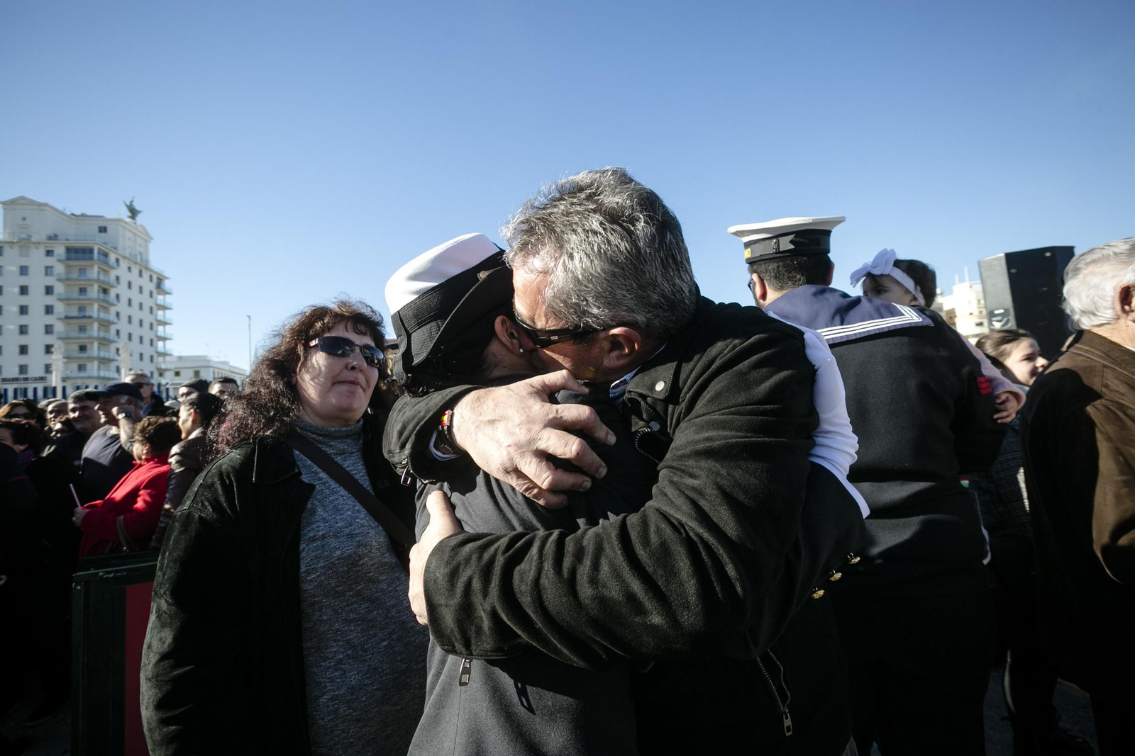 Elcano inicia su XCI crucero de instrucción en Cádiz