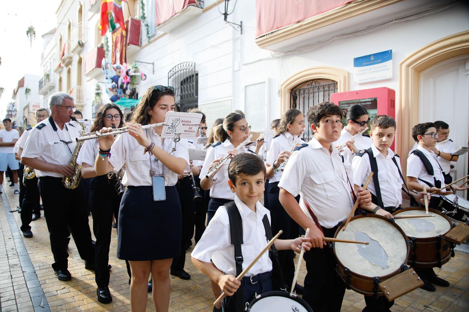 Desfile de Gigantes y Cabezudos de Vera, en imágenes