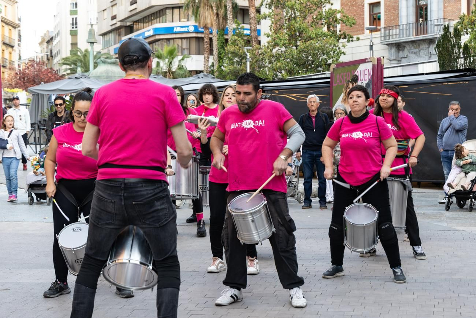 En imágenes: casetas y ambiente de la Feria del Libro de Jaén