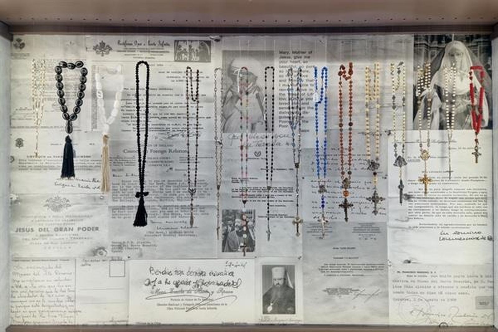El Museo del Rosario de Aroche, de Teresa de Calcuta a Richard Nixon pasando por Machín