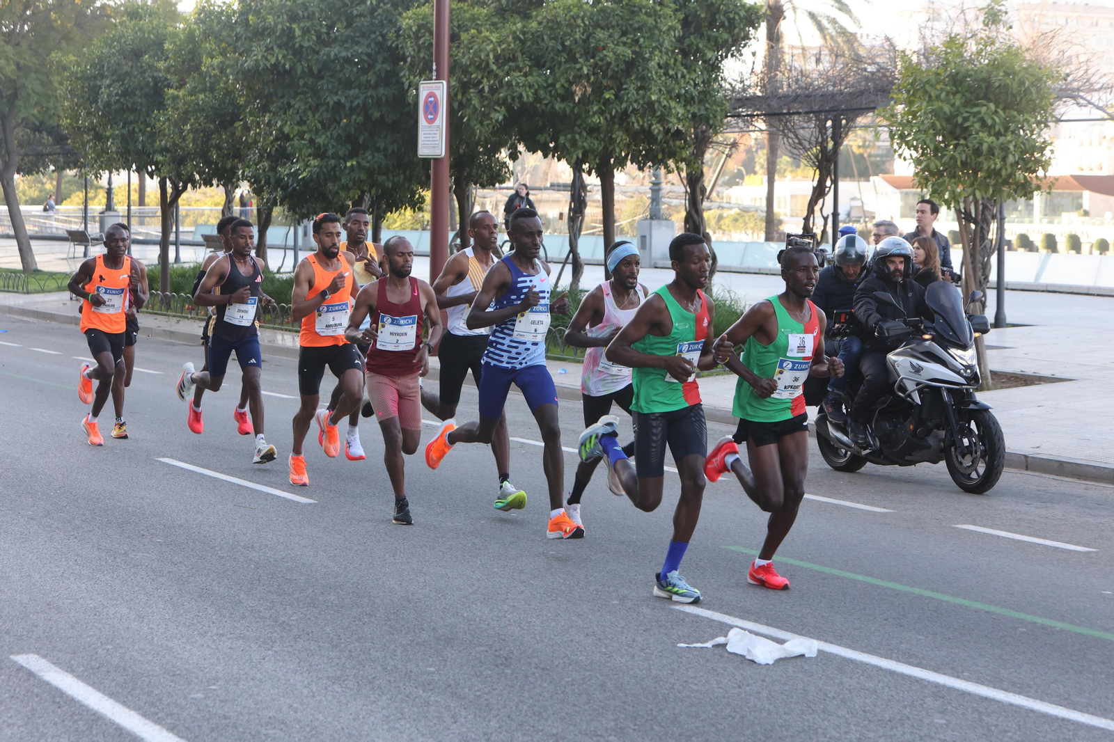 Búscate en la Zurich maratón de Sevilla