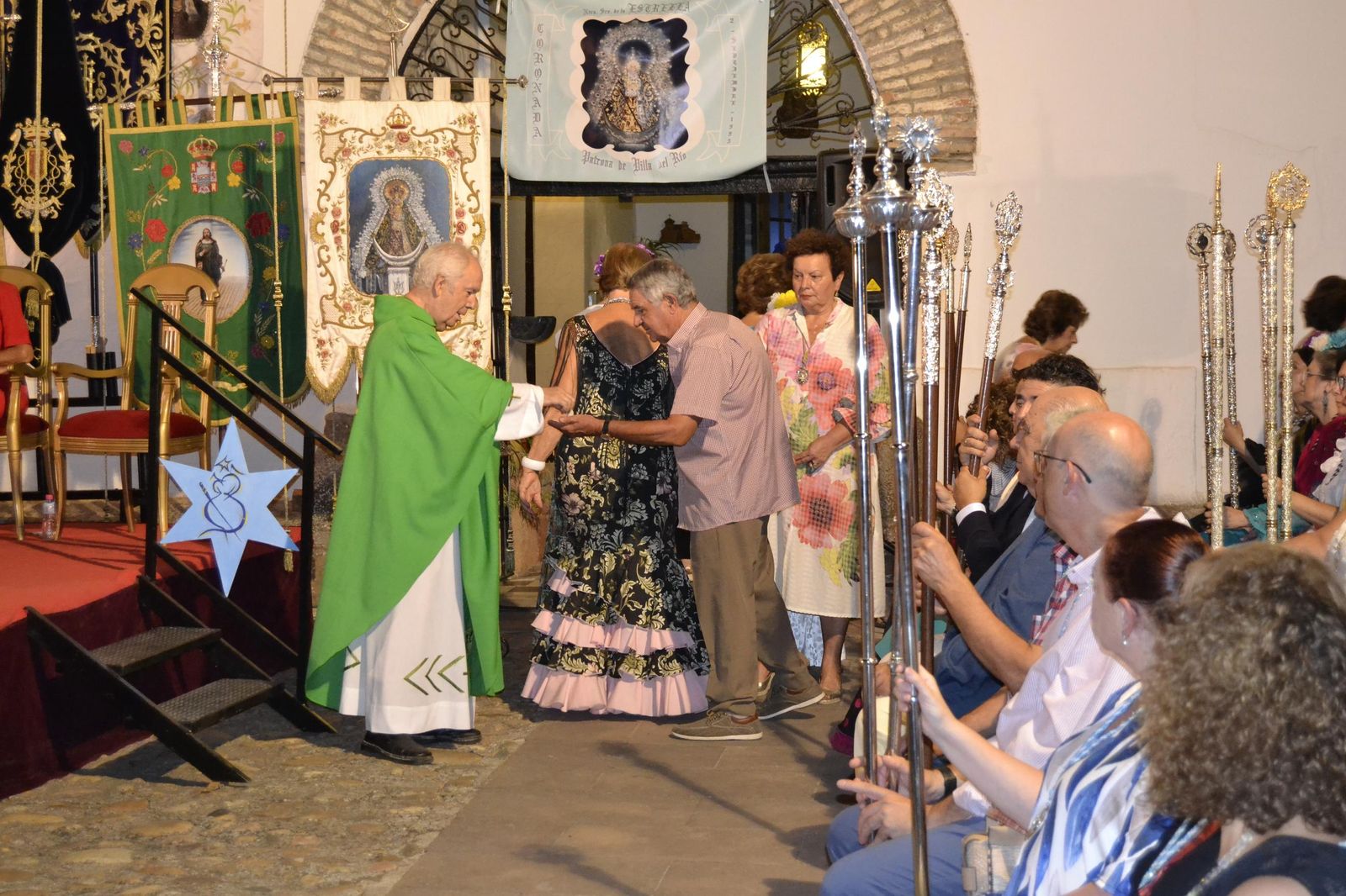 El pregón y la ofrenda floral a la Virgen de la Estrella en Villa del Río, en imágenes