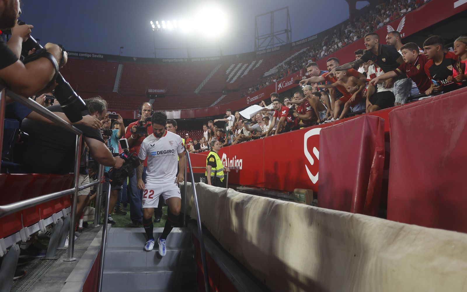 Las imágenes de la presentación de Isco en el Sánchez Pizjuán