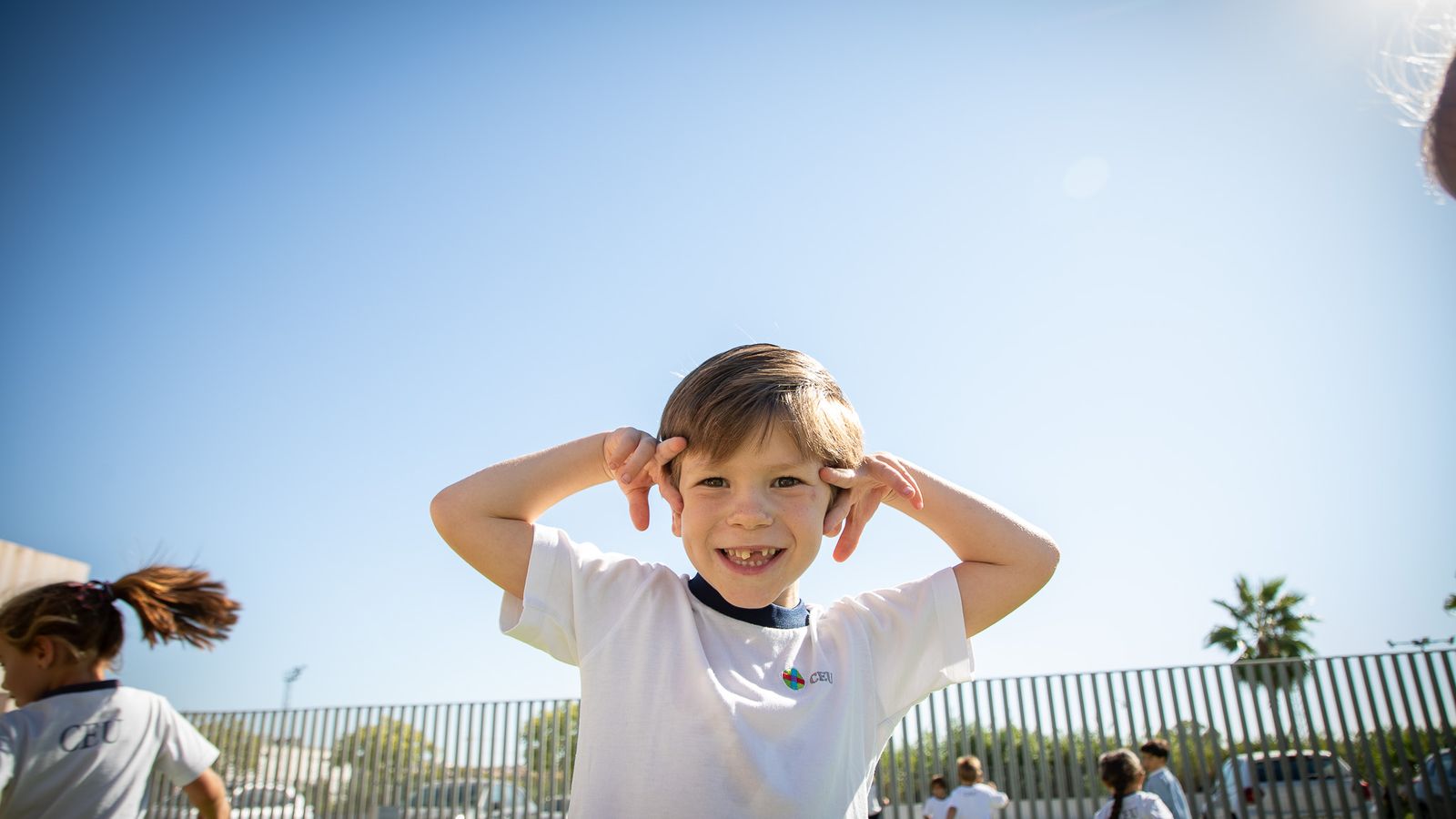 Educamos para la vida, el liderazgo responsable y el servicio a la comunidad.