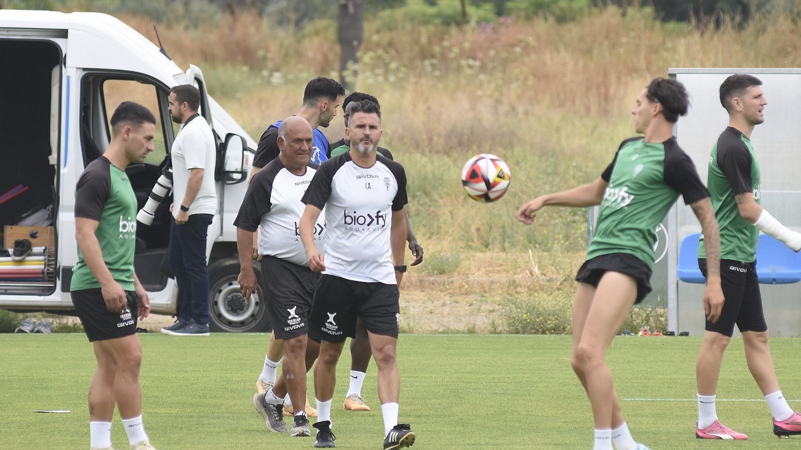 Los jugadores del Córdoba CF, en uno de sus últimos entrenamientos.