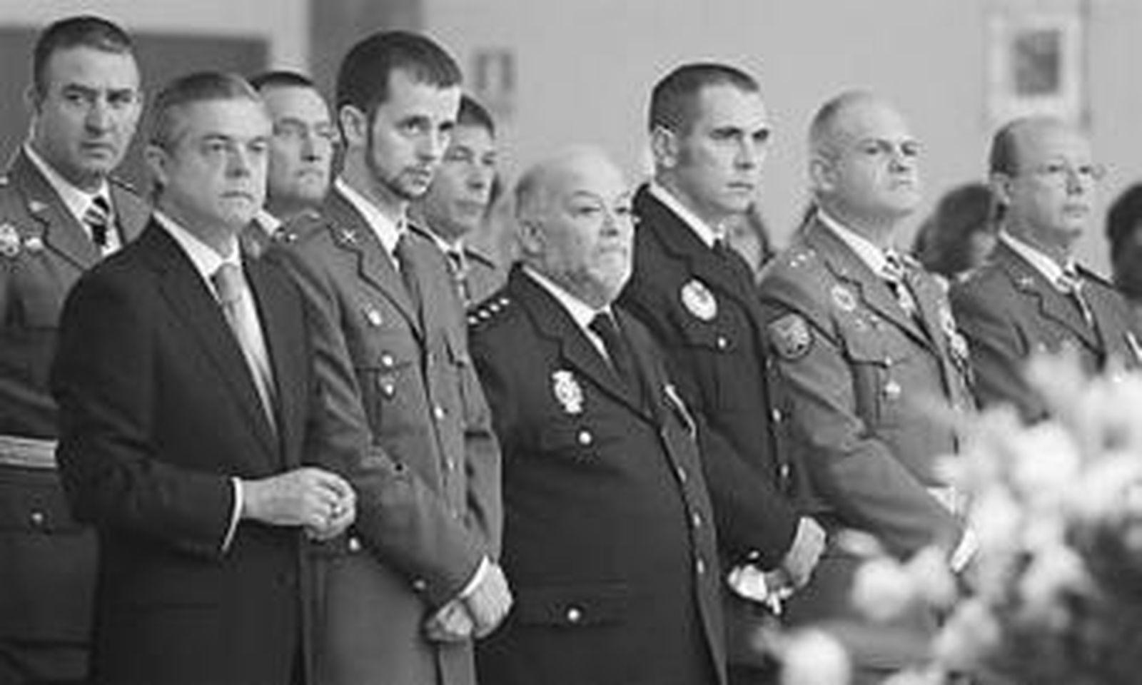 El alcalde y los mandos de los cuerpos de seguridad del Estado.