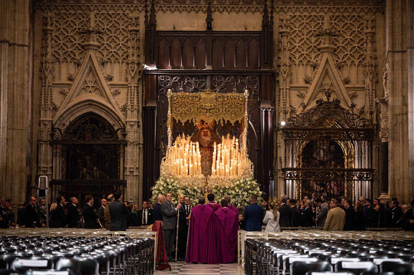 Las fotos de la Esperanza de Triana en la Catedral