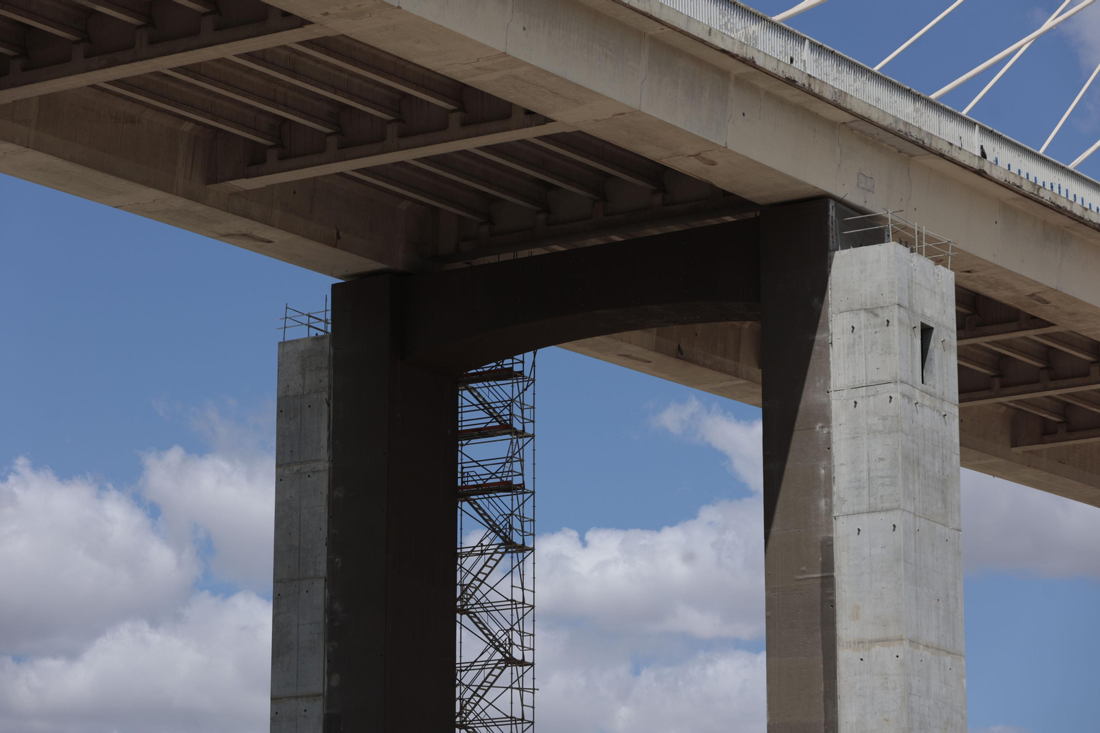 Imágenes del estado de las obras del puente del Centenario