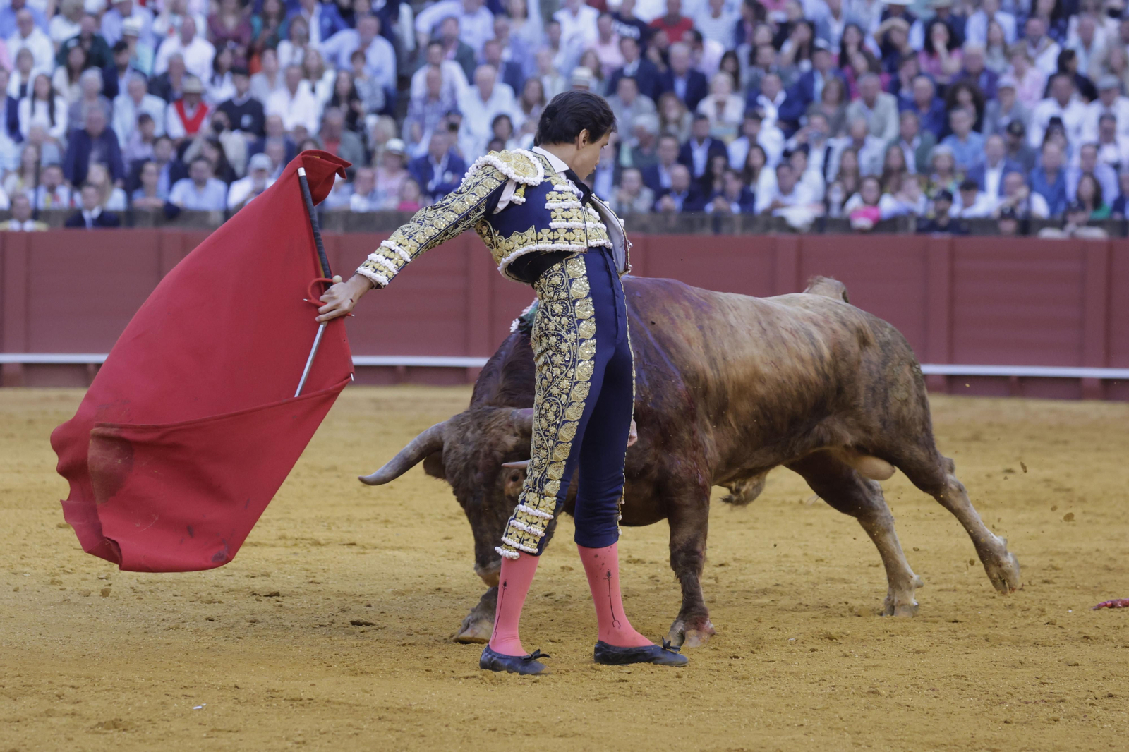 Las imágenes de la quinta corrida de abono en la Maestranza de Sevilla