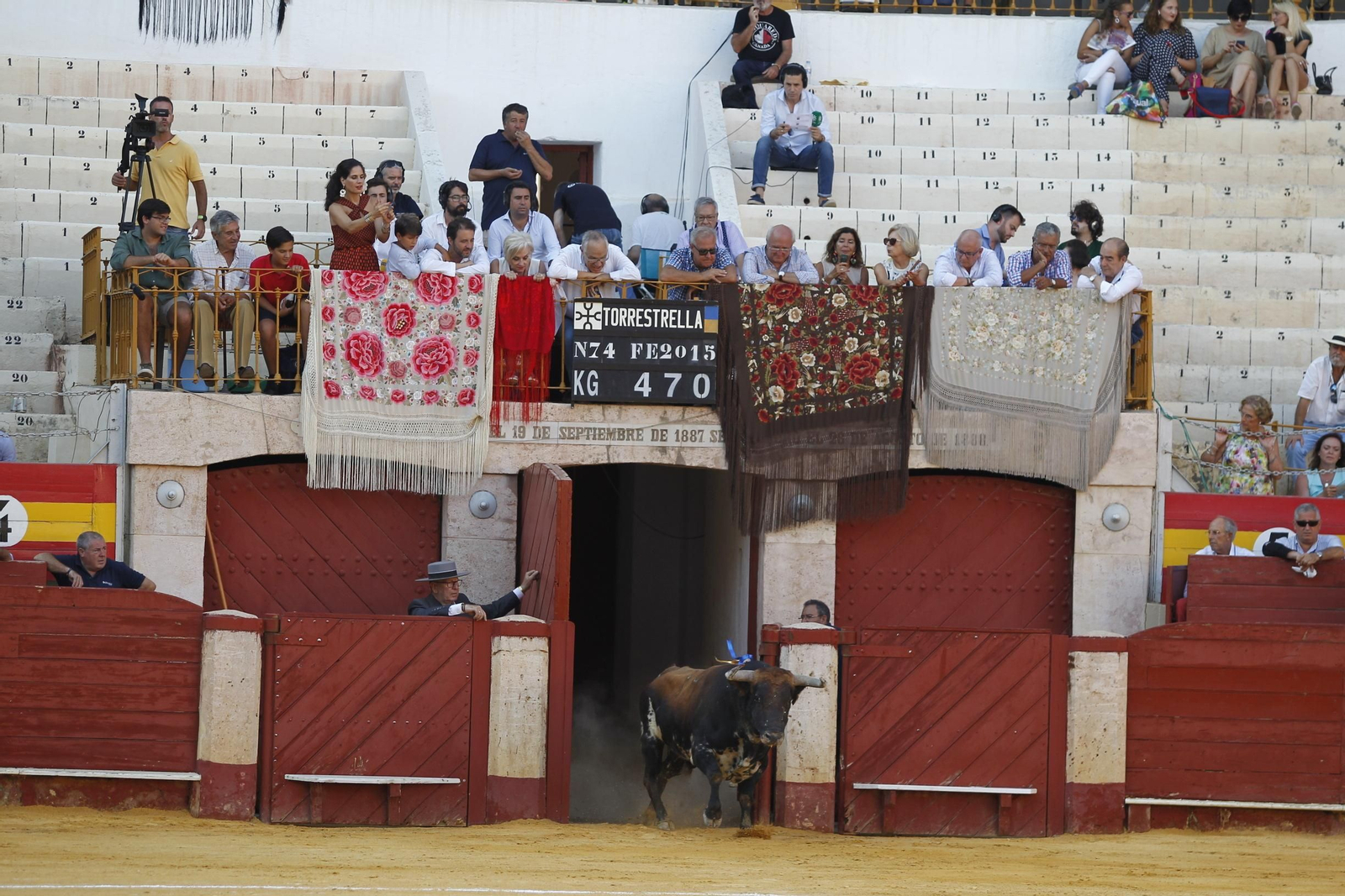Fotogalería Primera Corrida de Toros. Feria de Almería 2019