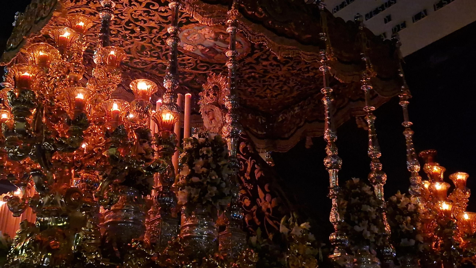 Esperanza en el Jueves Santo de Málaga, en imágenes