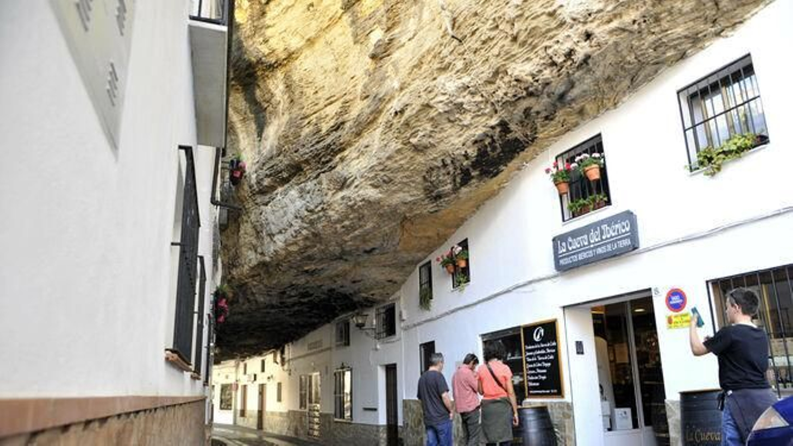 Setenil de las Bodegas