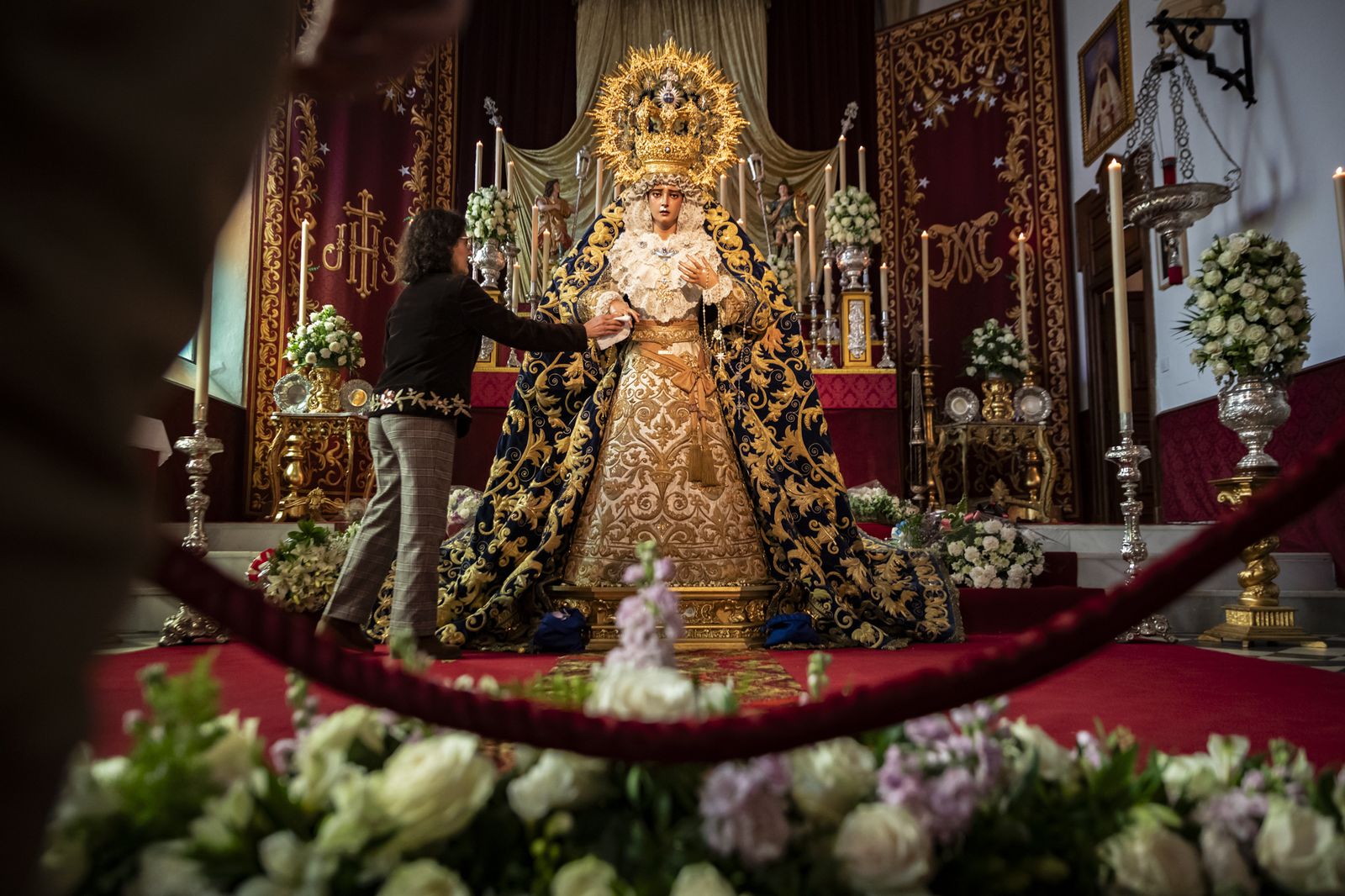 Las imágenes de los besapiés y besamanos del tercer Domingo de Cuaresma en Jerez: veneraciones del centro a los barrios