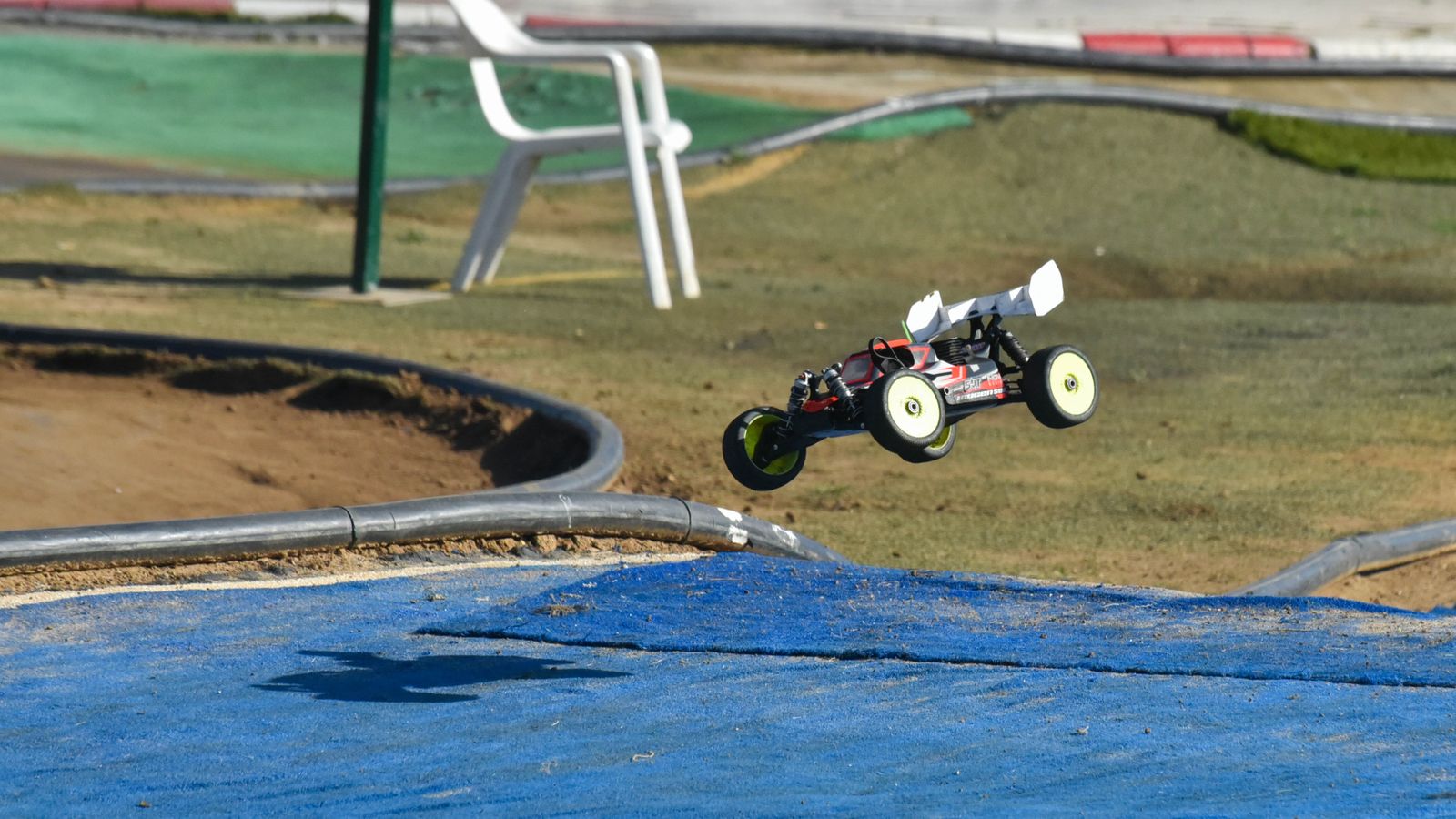 Las fotos del Campeonato Andaluz de coches de radio control en el circuito RC 'El Estrecho' en San Roque