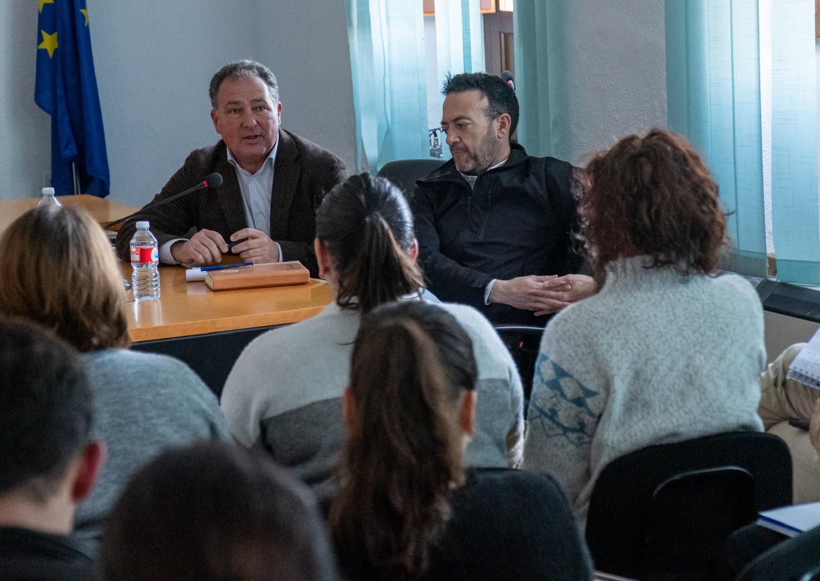 Una de las reuniones mantenidas.