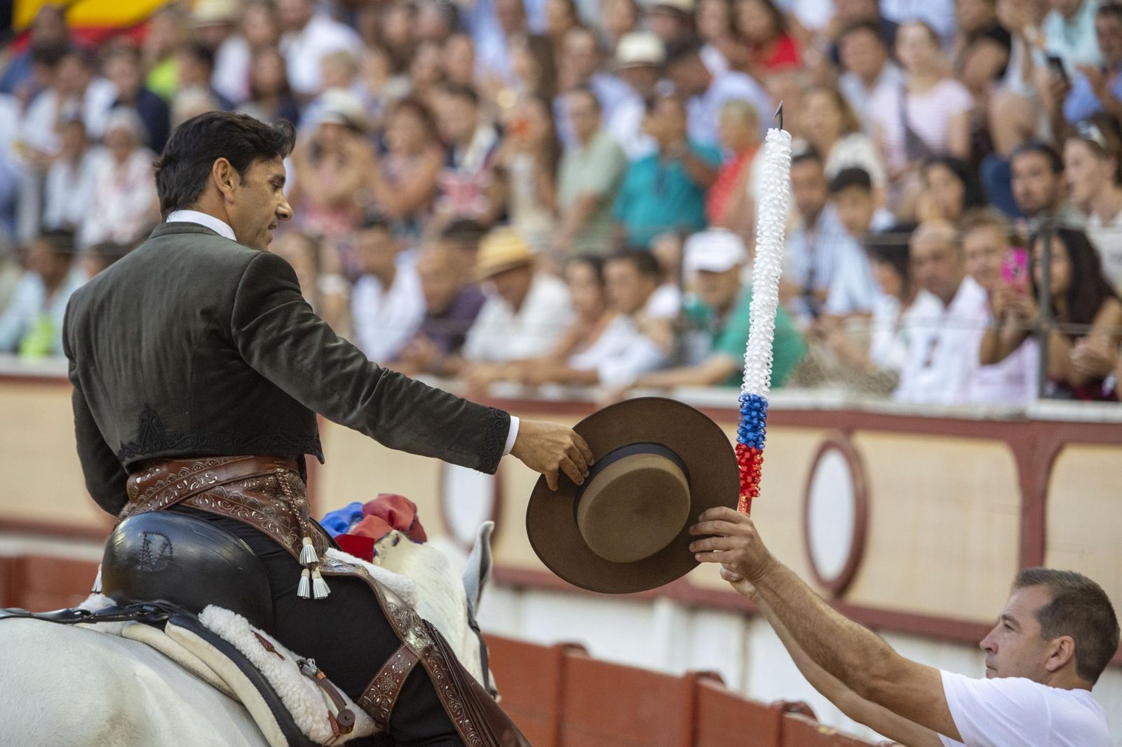 Las imágenes de la corrida de toros en El Puerto: puerta grande para Talavante