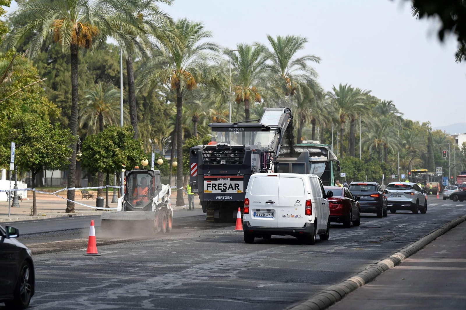 La avenida de la Victoria, en obras por el Plan Asfalto