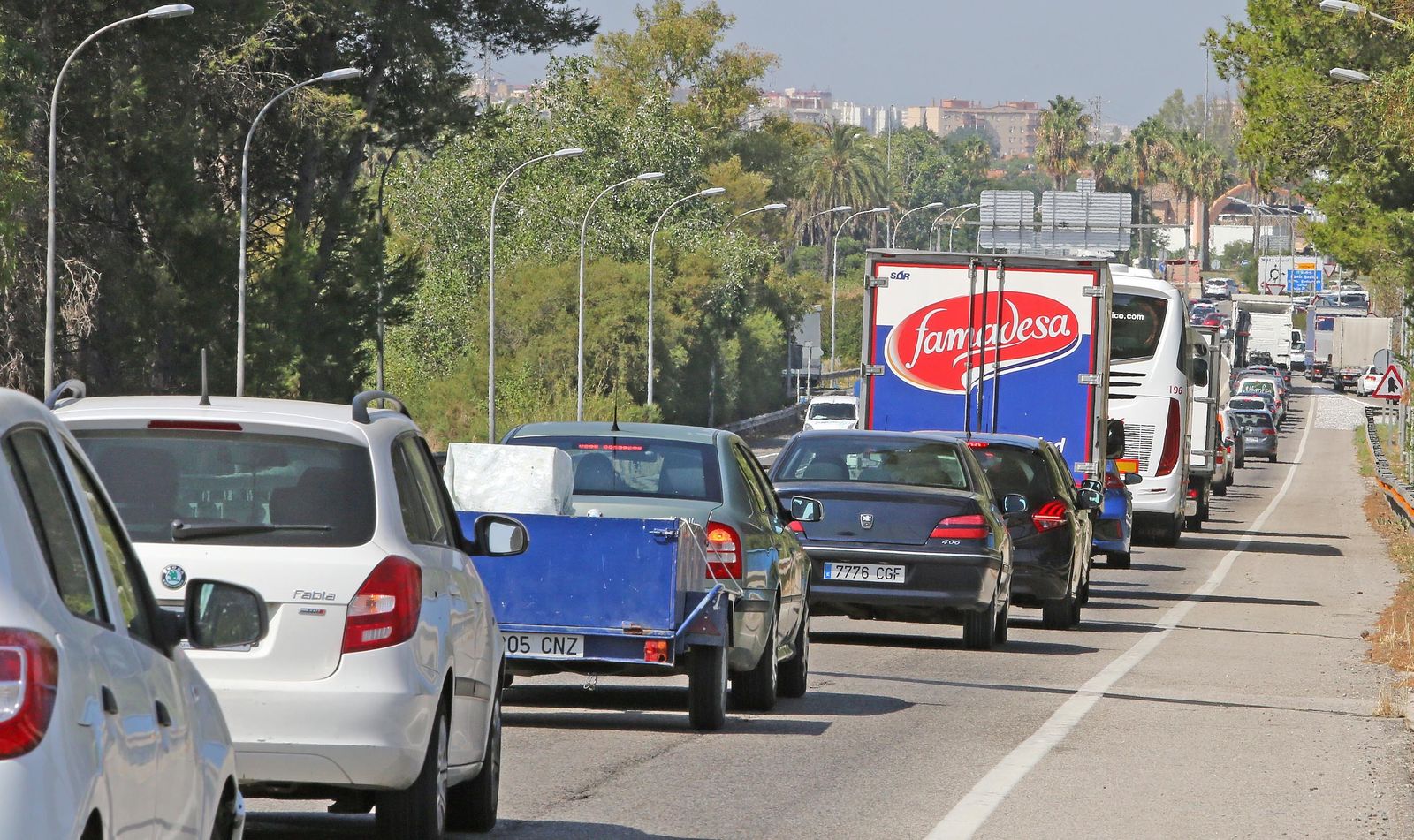 El cierre de un carril del puente de Arcos ocasiona serias retenciones