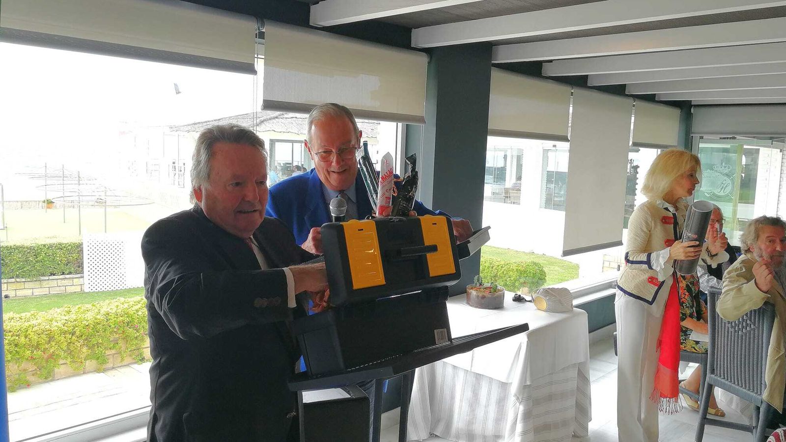 Otro de los detalles que recibió el empresario.