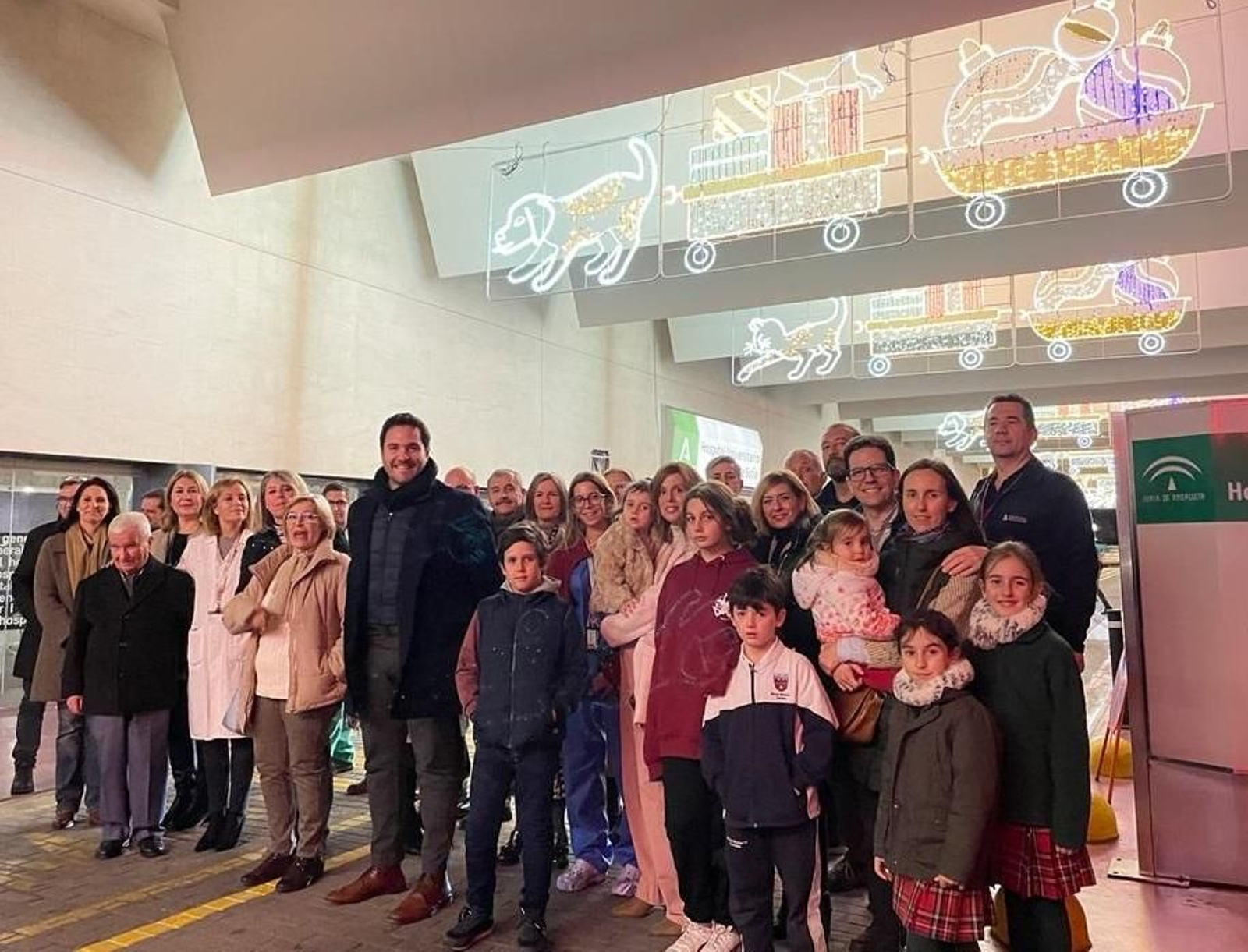 Inauguración del alumbrado navideño del Hospital Reina Sofía.