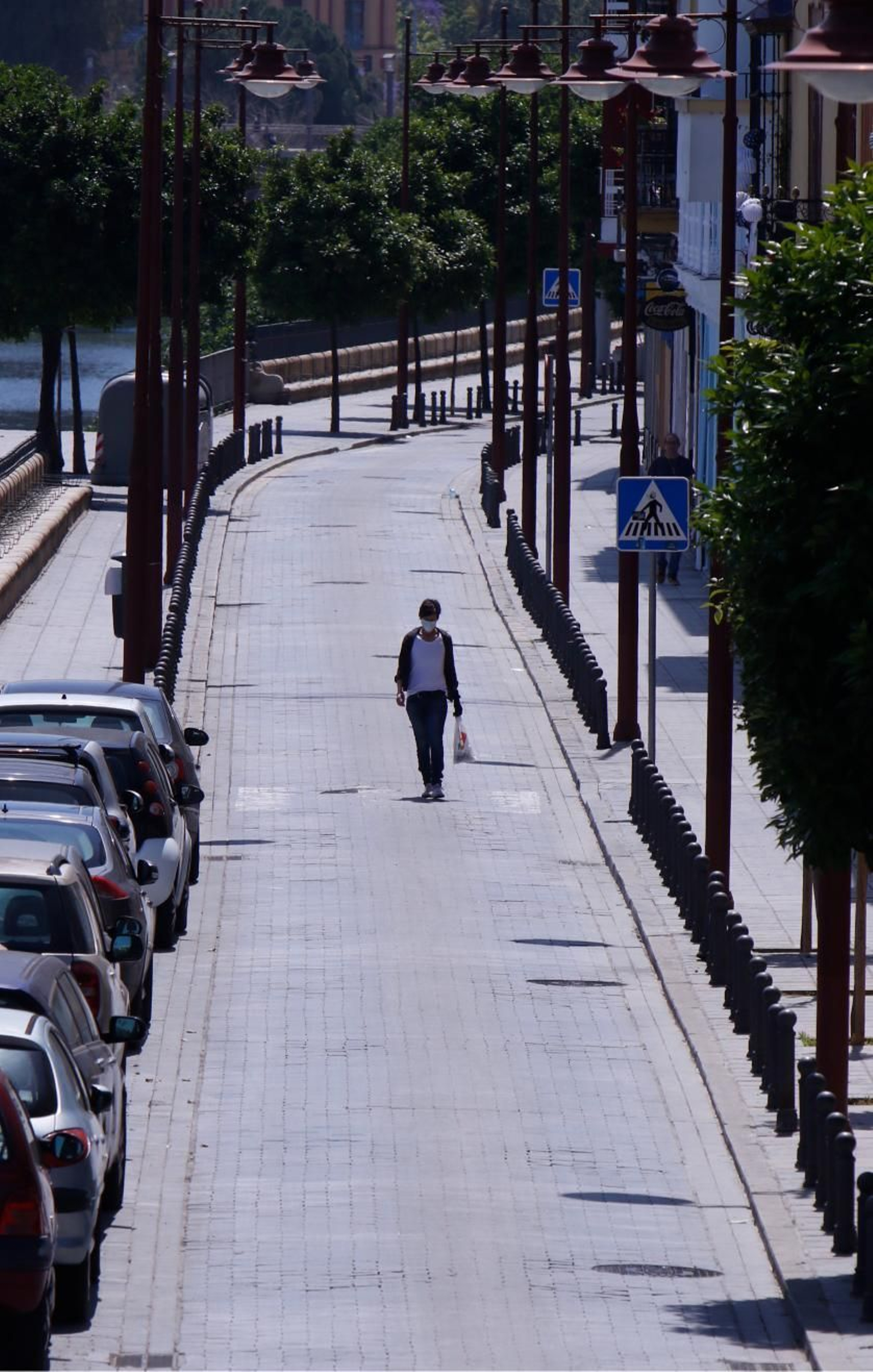 Cinco años del confinamiento por el Covid: las mejores fotos de la pandemia en Sevilla
