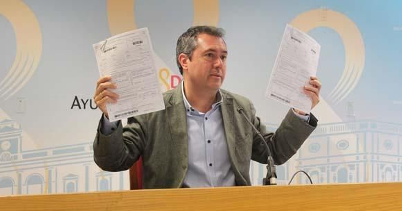 Espadas urge a Zoido a publicar sus declaraciones en la web municipal