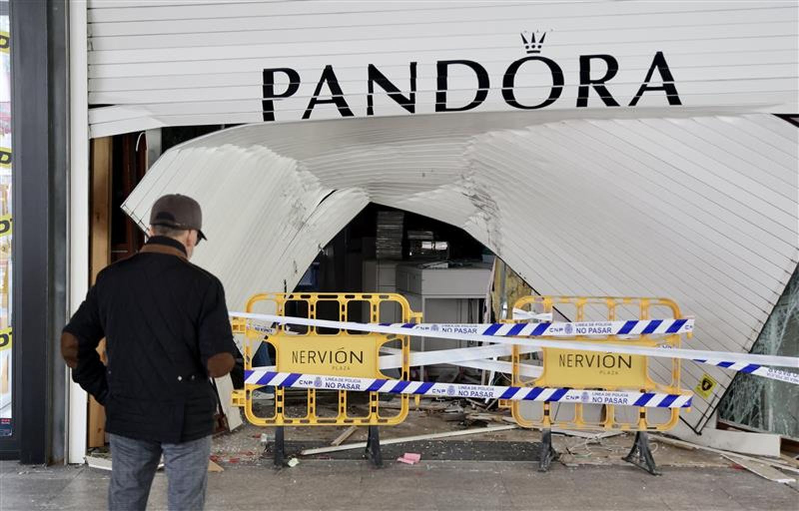 Robo en Pandora, Nervión Plaza