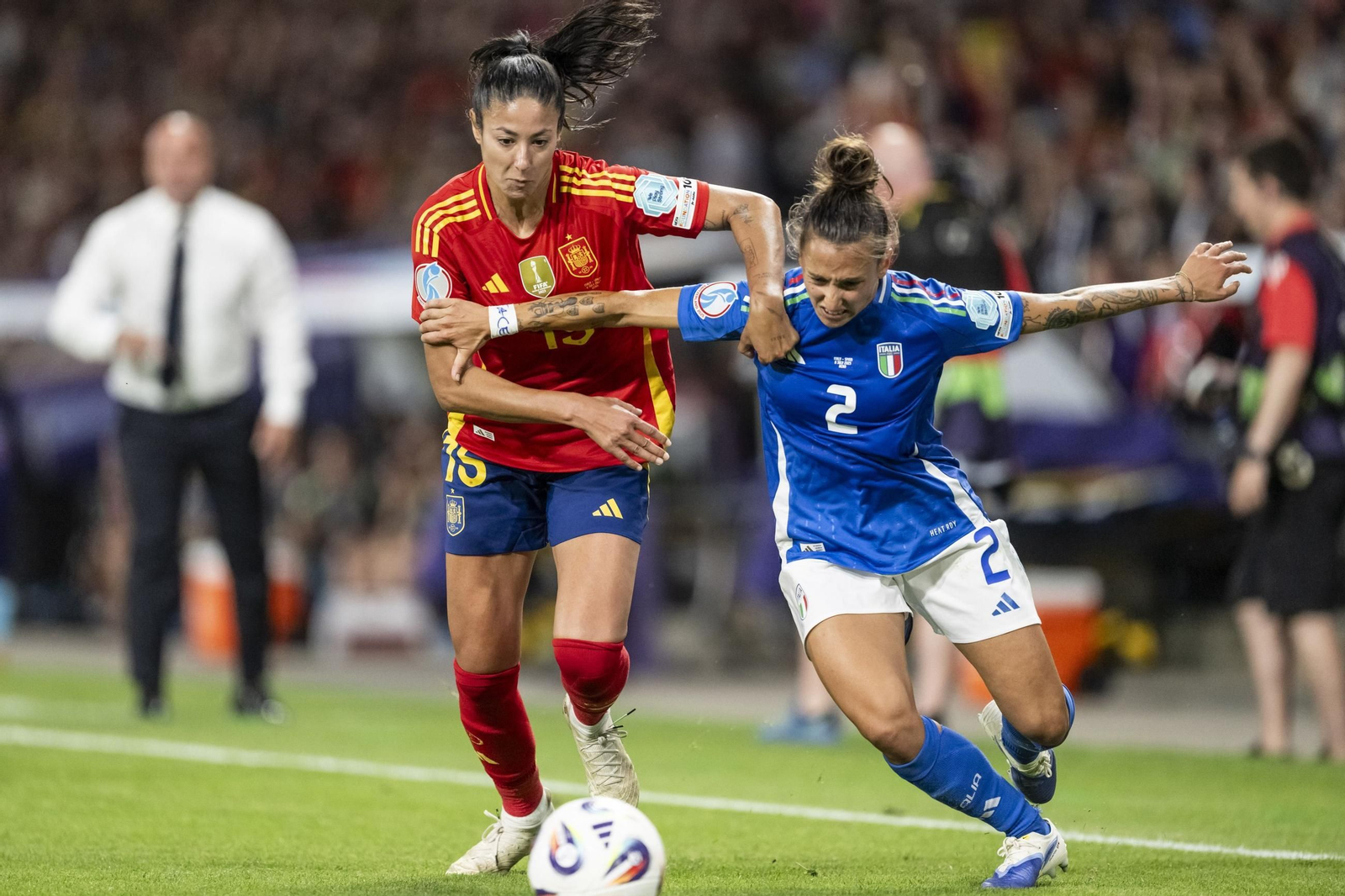 Las fotos del Italia - España de la Eurocopa femenina