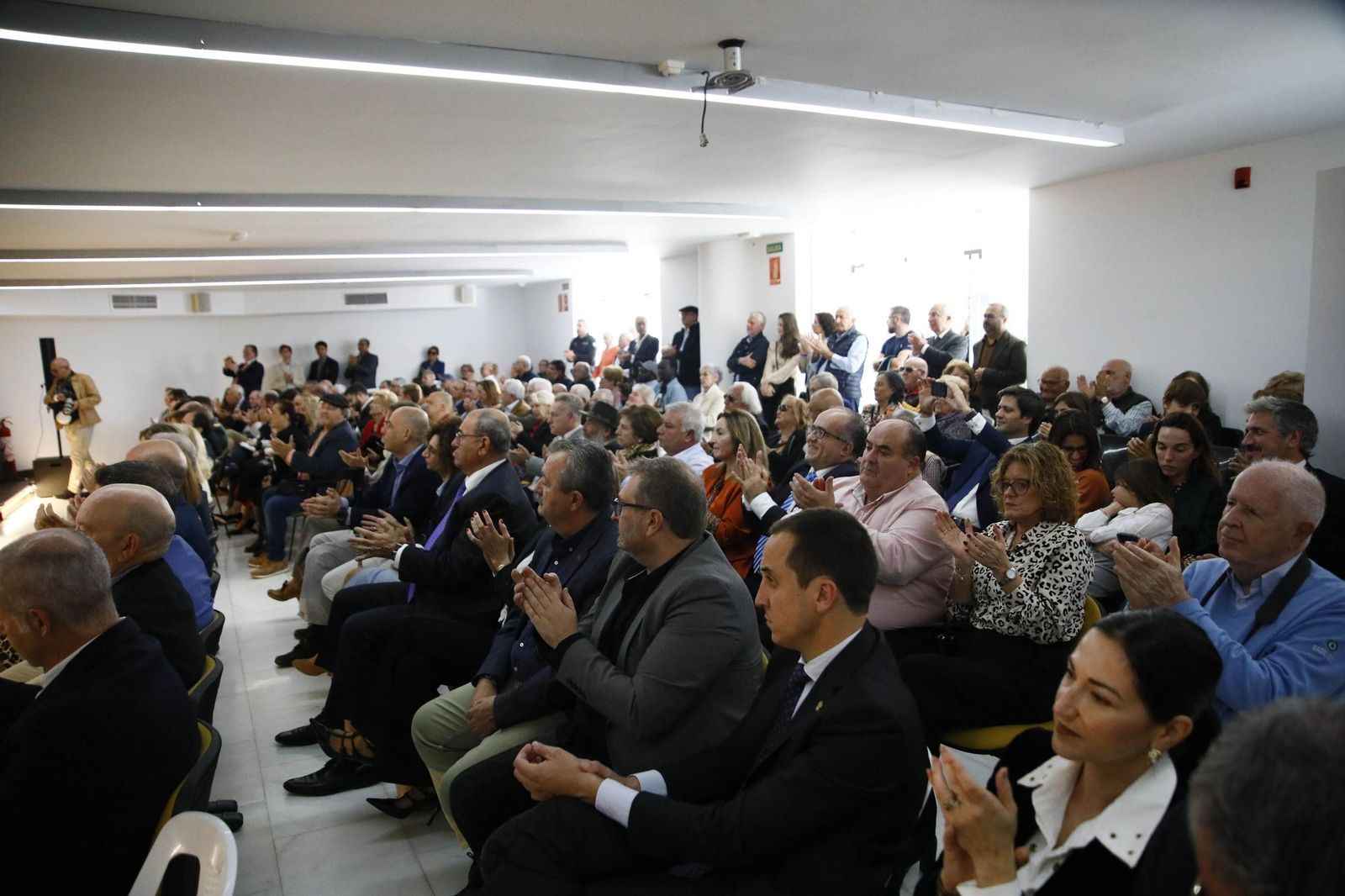 Las imágenes del nombramiento de hijo predilecto de Garrucha a José María Martínez de Haro